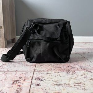 BLACK BASIC LUNCH BOX WITH SHOULDER STRAP